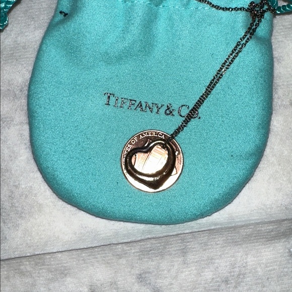 Tiffany and co small open heart pendant - Picture 8 of 8